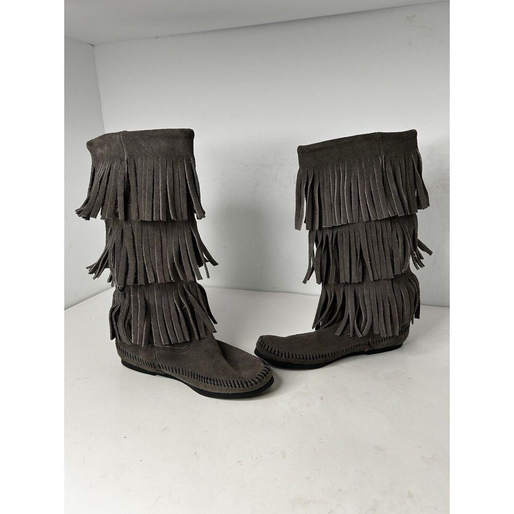 Minnetonka Moccasins 1631T Sz 5 Womens 3 Layer Fringe Calf High Boot Grey‎ Suede